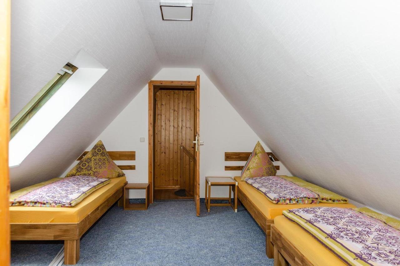 3-Raum-Fewo-Fuer-4-Personen-In-Schaprode-Auf-Ruegen-Zi5 Exterior foto